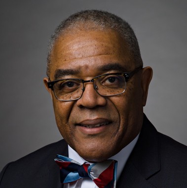 Head shot of Vernon Simms